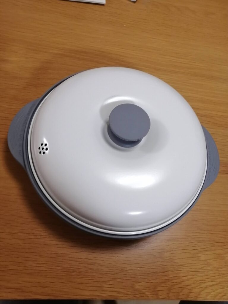 ニトリのレンジグリル(蓋が閉まっている状態)の画像