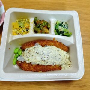 nosh（ナッシュ）のたらフライの特製タルタルソースの画像