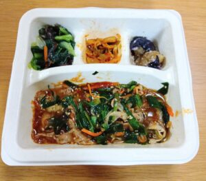 nosh(ナッシュ)の たっぷり野菜の旨辛プルコギの画像